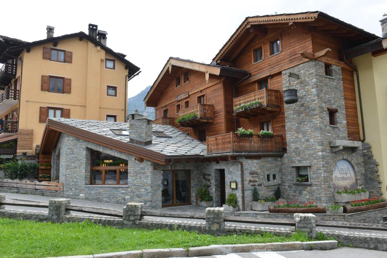 Hotel Maison Saint Jean Courmayeur Exteriér fotografie
