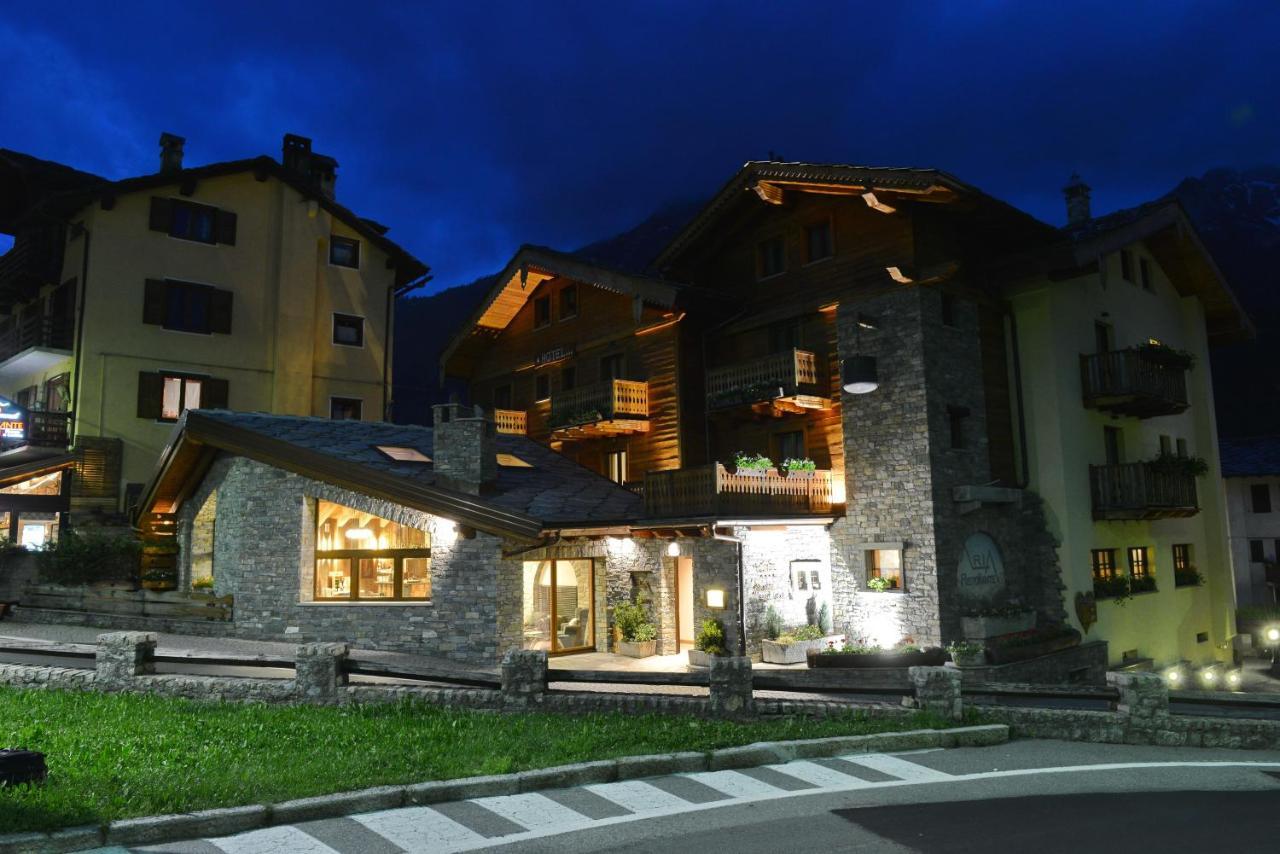 Hotel Maison Saint Jean Courmayeur Exteriér fotografie